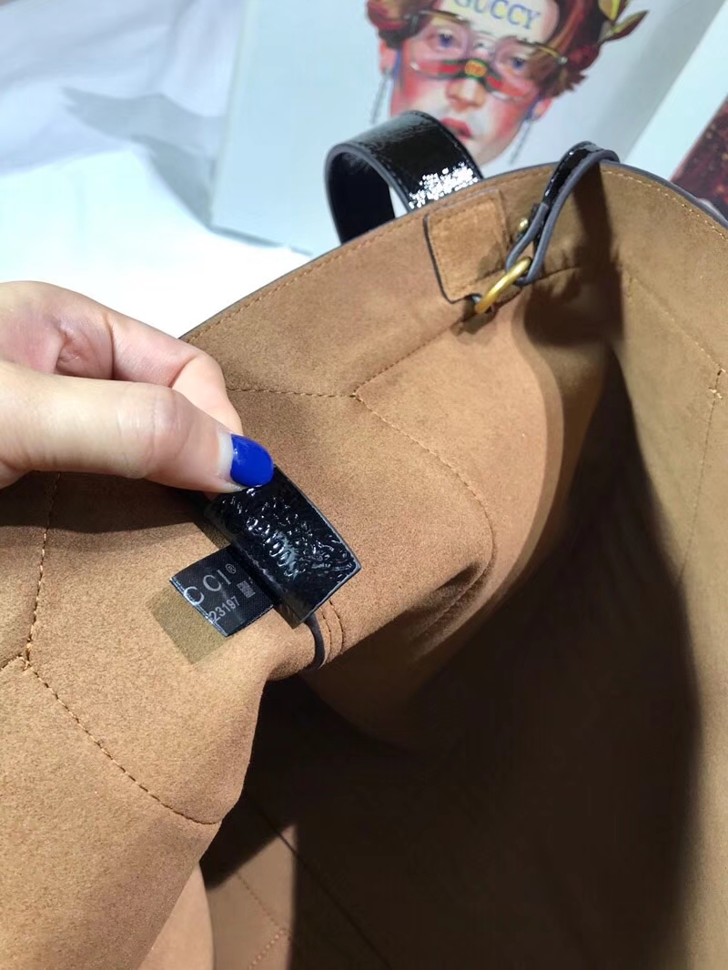 GUCCI2018最新购物袋 519335 土黄色 超级大包很能装包配小pouch 整体复古韵味柔美 凹造型尤物 41×43×5.5cm