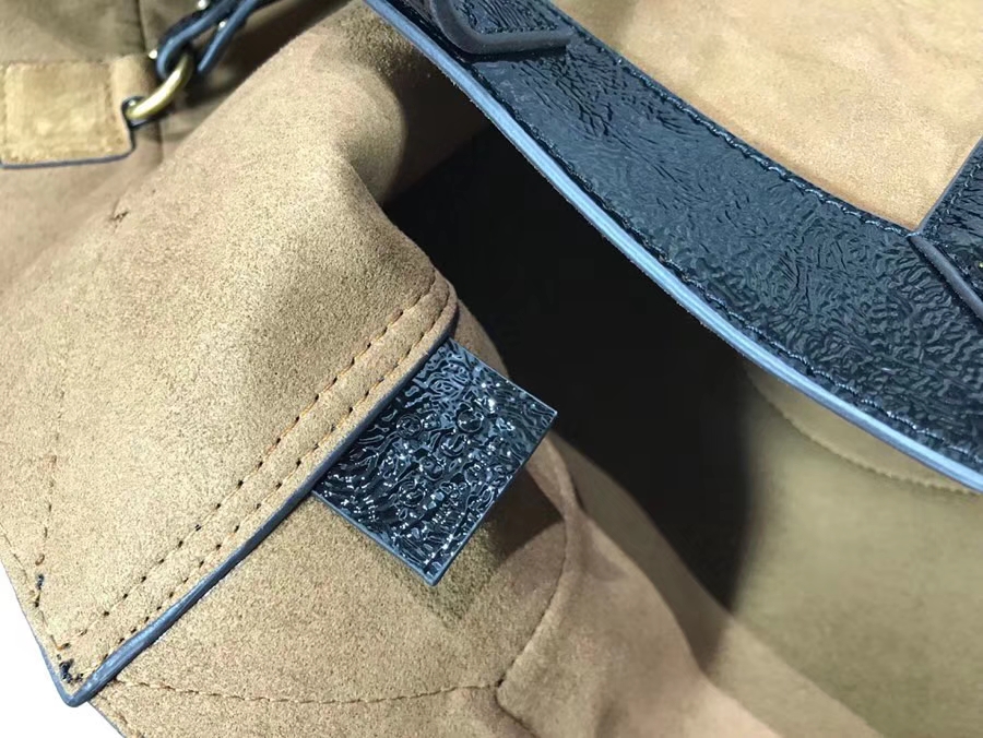 GUCCI2018最新购物袋 519335 土黄色 超级大包很能装包配小pouch 整体复古韵味柔美 凹造型尤物 41×43×5.5cm