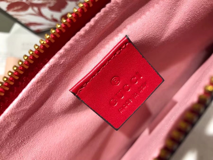 Gucci 特别推出以萌犬为主角的中国新年特别手包 506280 粉色 寻找青春的气息女性必备单品 30×20cm