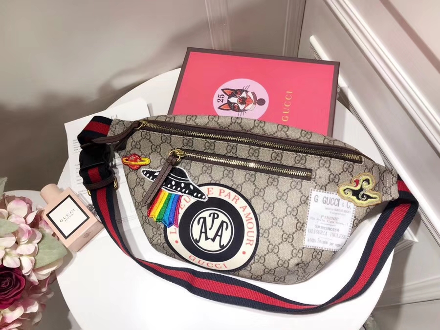 Gucci家瞩目的包包 493869 徽章标志时尚圈 明星同款 配专柜特属包装礼盒 28×18×8cm