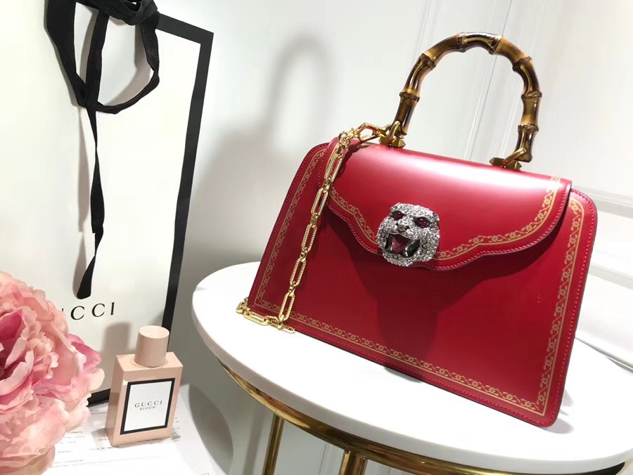 Gucci 专柜新款来袭熠熠生辉的水晶和虎头缀饰 495881 红色 绰约风姿从指间流露 30×21×13cm