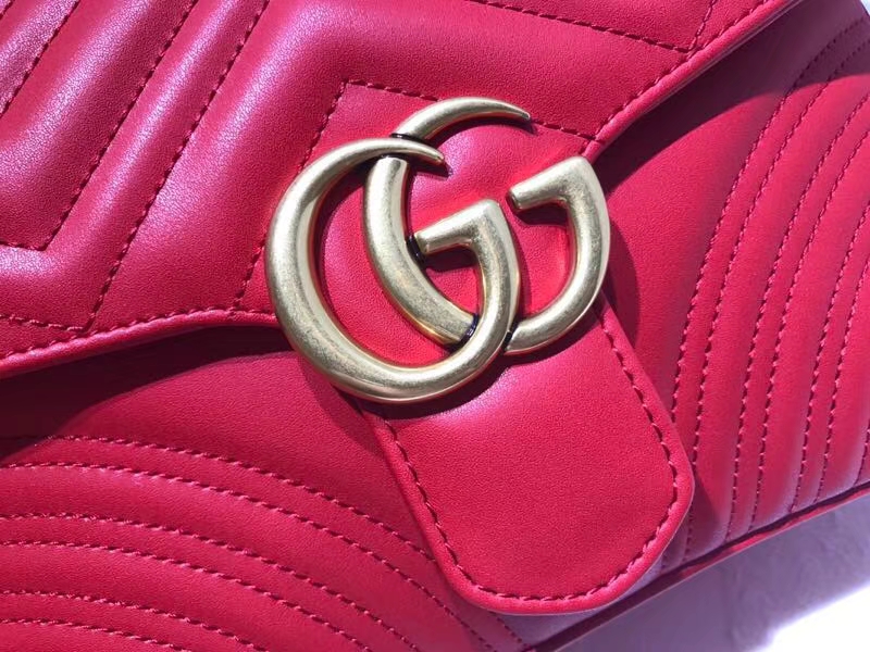 GUCCI 新系列双G Marmont 498100 红色 标志性的双G logo 25×19×8cm