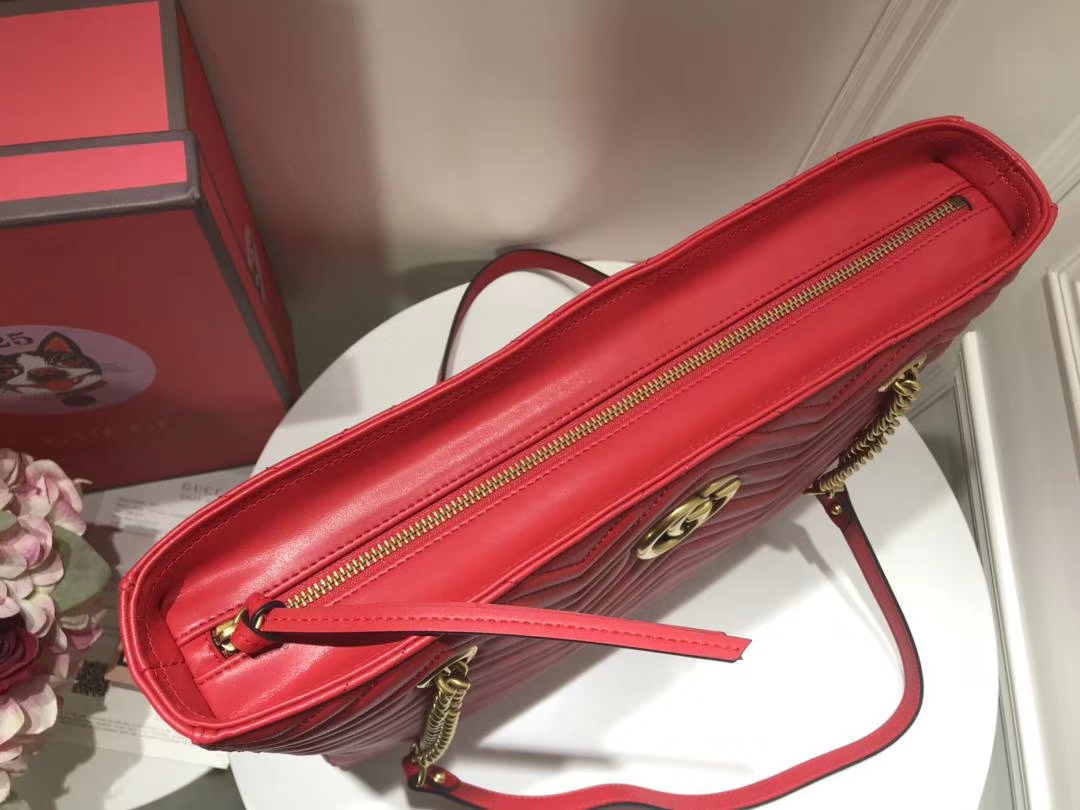 GUCCI 最新 Marmont 绗缝链条包 524578 红色 链带波浪纹肩背包 牛皮面料 39×27.5×6cm