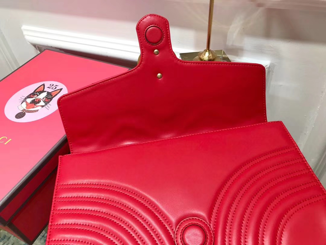 GUCCI（古驰）最新款包波浪纹链条包 498079 红色 精选小牛皮 定制正品黄铜大五金 30×20×4cm