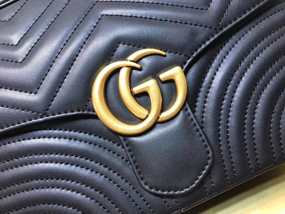 GUCCI（古驰）Marmont绗缝波浪纹肩背包 498100 黑色 双G logo 文艺浪漫 手提式新系列 25×19×8cm