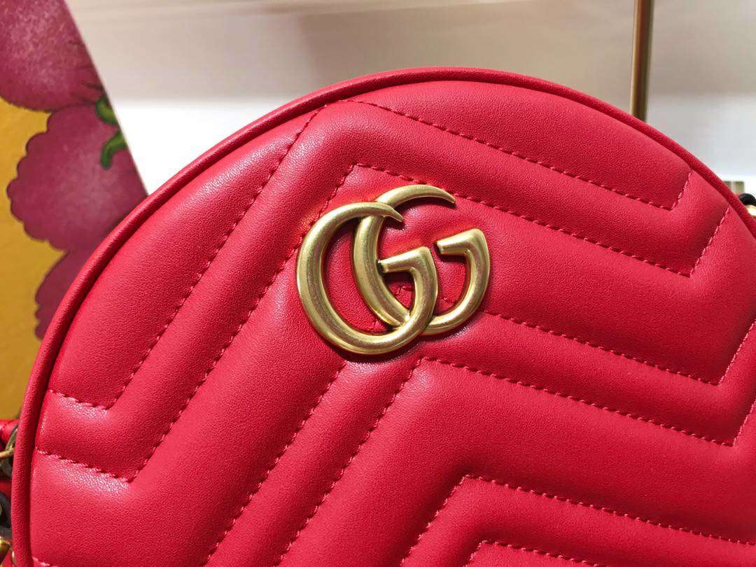 GUCCI（古驰）Marmont 全新圆形斜挎包 550154 红色 标志性的双G logo 复古而华丽 18.5×18.5×6.5cm