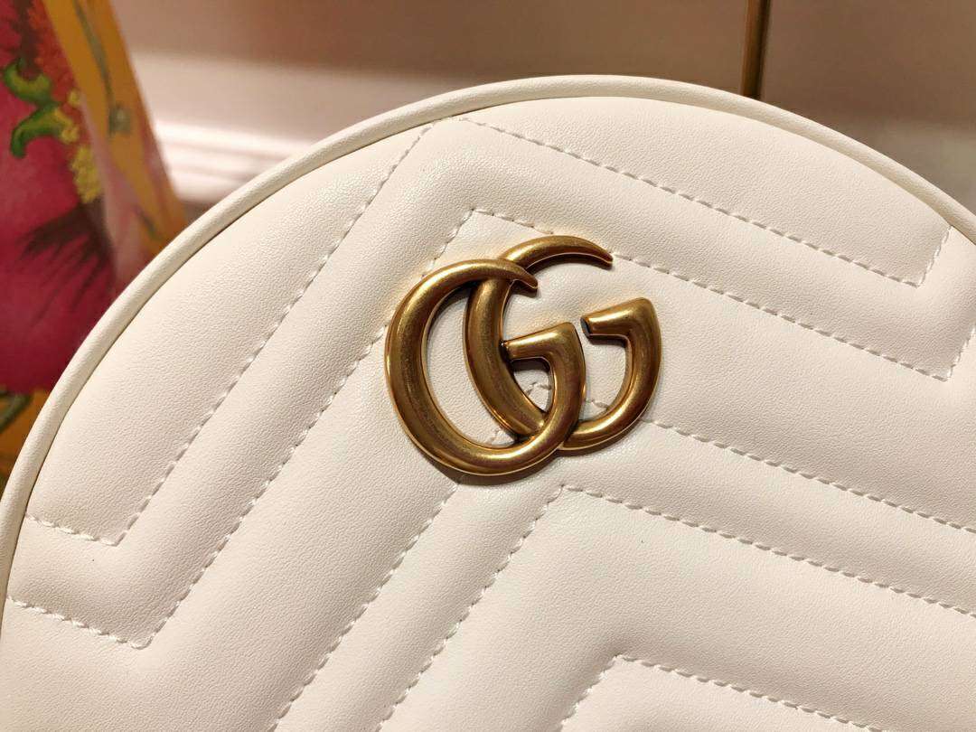 GUCCI（古驰）Marmont 全新圆形斜挎包 550154 白色 标志性的双G logo 复古而华丽 18.5×18.5×6.5cm