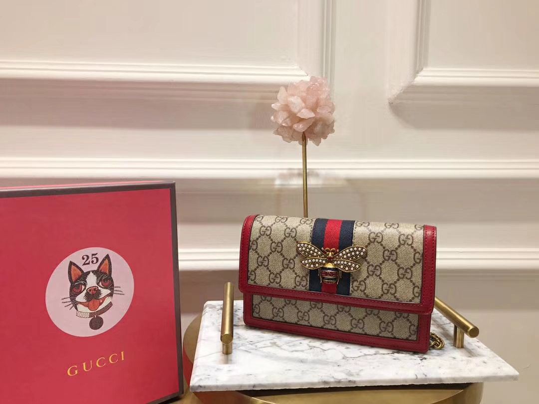 GUCCI（古驰）最新玛格丽特皇后链子包 476079 红色镶边 蜜蜂装饰玻璃珠和彩色水晶 原厂皮革 20×12×4cm