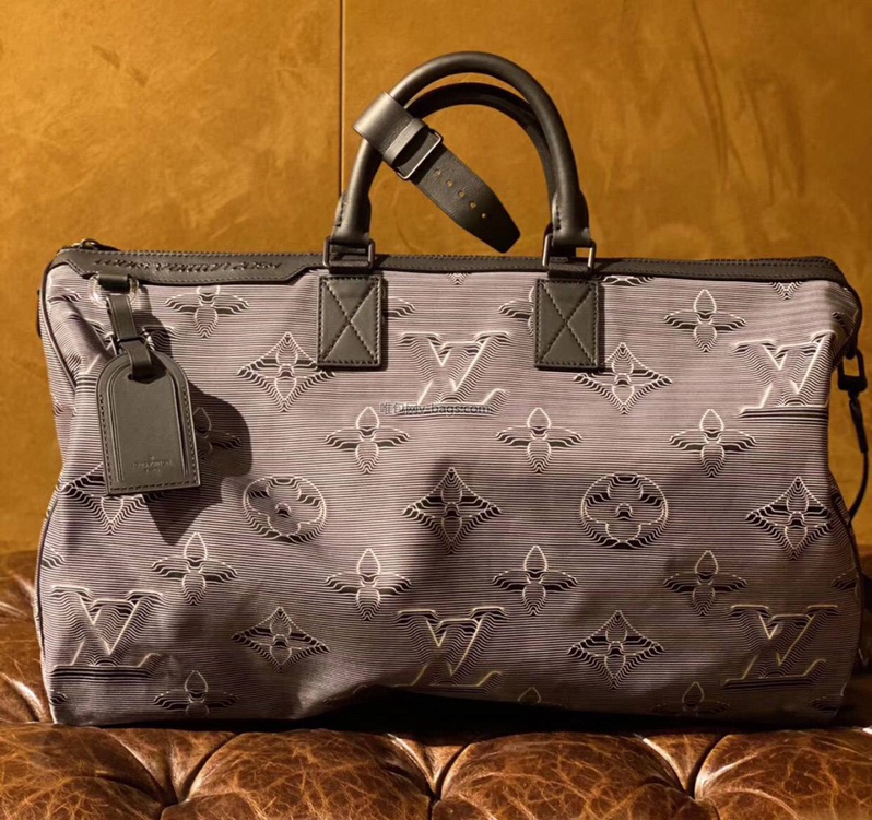 路易威登男包 LV2054双面系列旅行袋50301 新一季时尚单品俩面风 独特设计